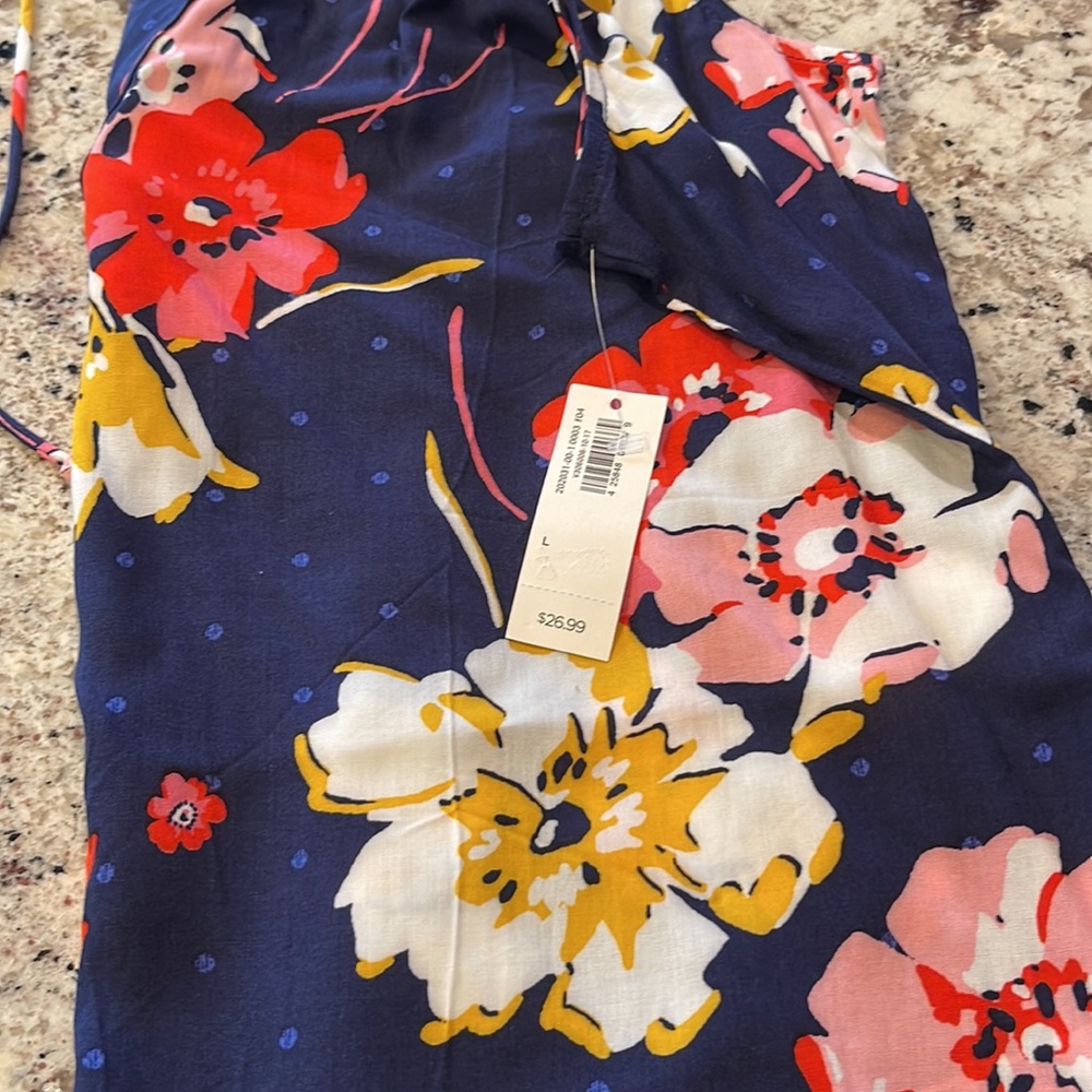 Womens Old Navy sleeveless shirt - Picture 4 of 4